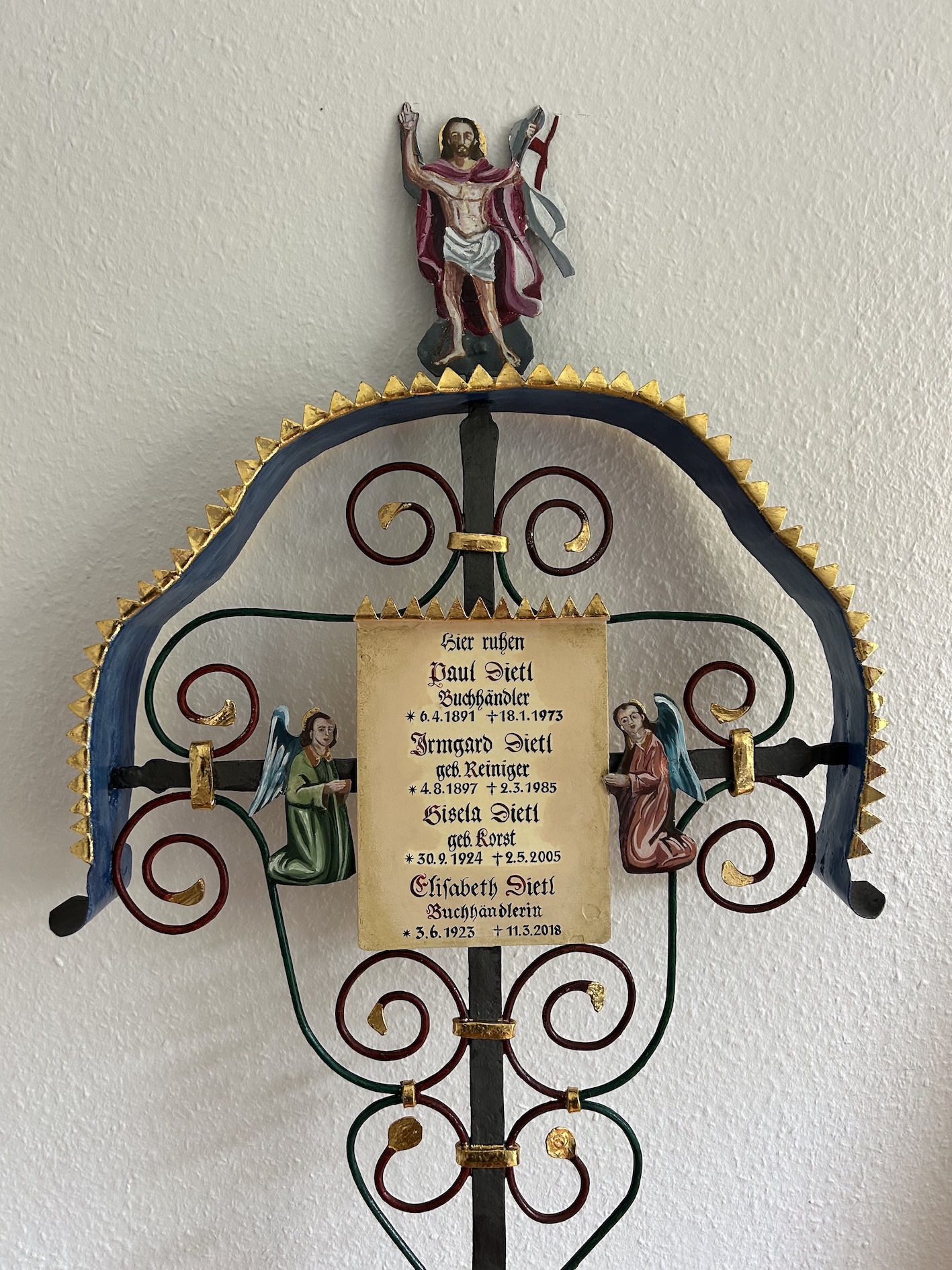 Restauration Grabkreuz - Detail